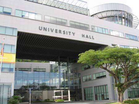 университеты сингапура